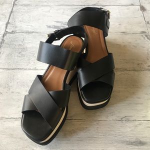 NEW! Free people platform sandals.